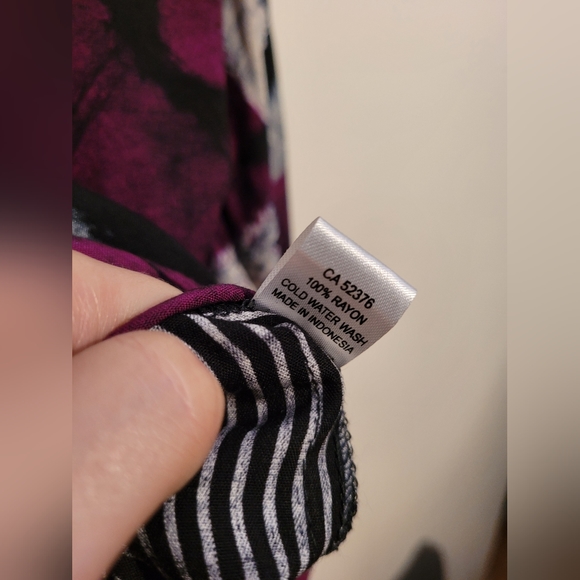 100% Rayon Blue Sky Blouse - Picture 5 of 6